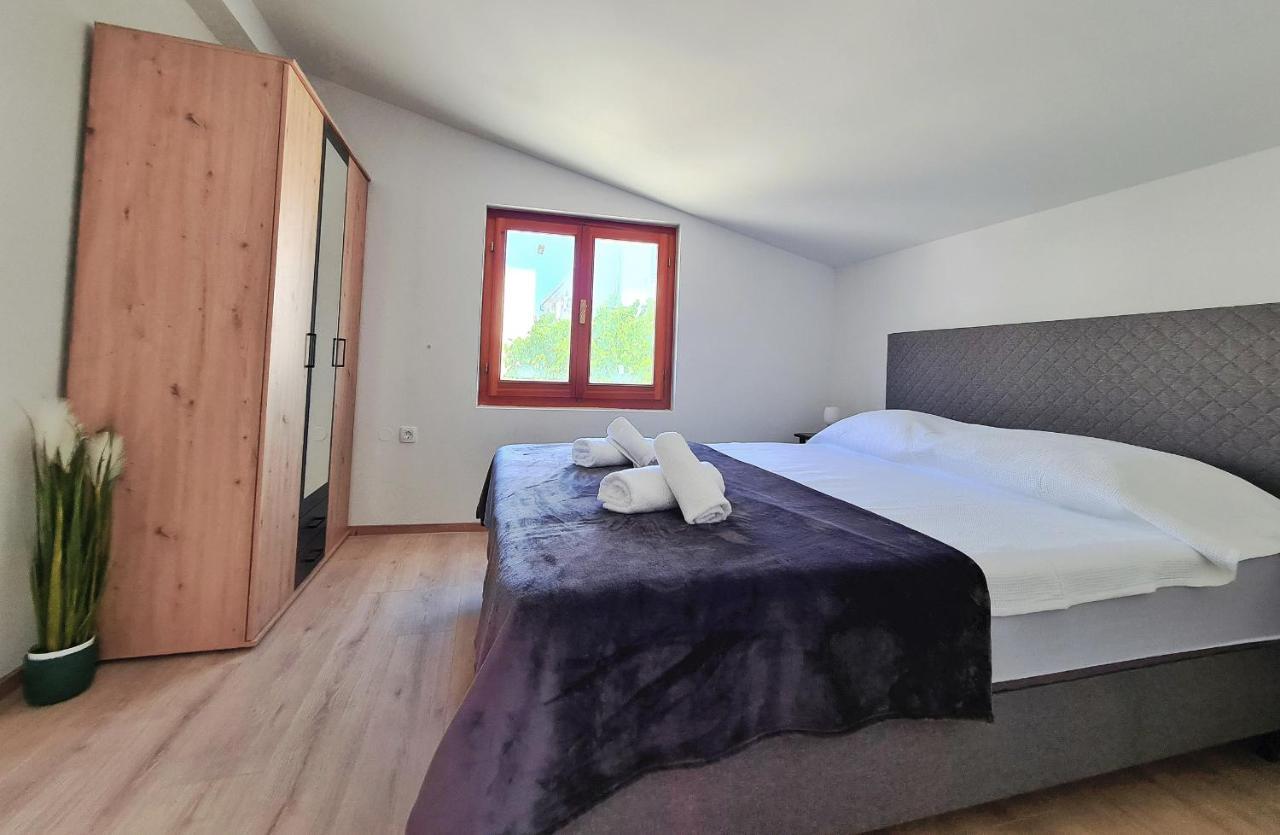 Apartments Beleca Biograd Na Moru Buitenkant foto